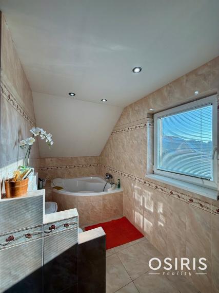 Klasický, 5 izbový rodinný dom vo výbornej lokalite