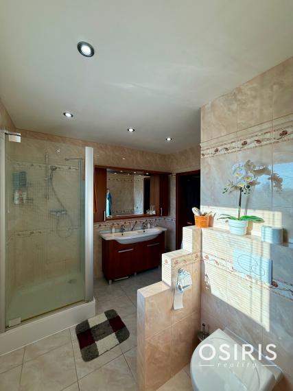 Klasický, 5 izbový rodinný dom vo výbornej lokalite