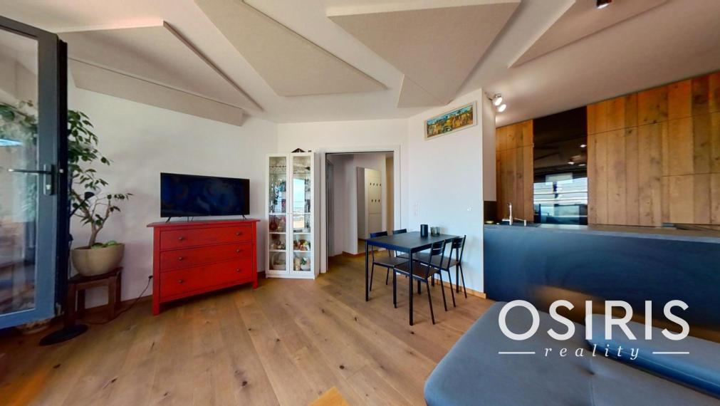 2i byt zariadený dizajnérom, s priestrannou terasou, novostavba 2019, Koliba