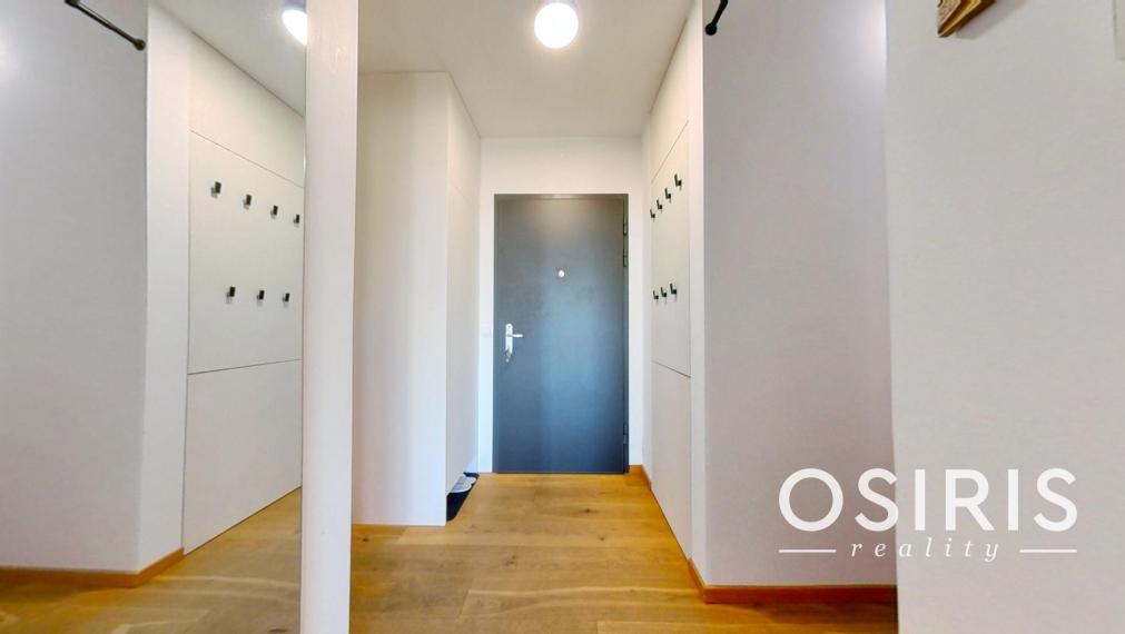 2i byt zariadený dizajnérom, s priestrannou terasou, novostavba 2019, Koliba