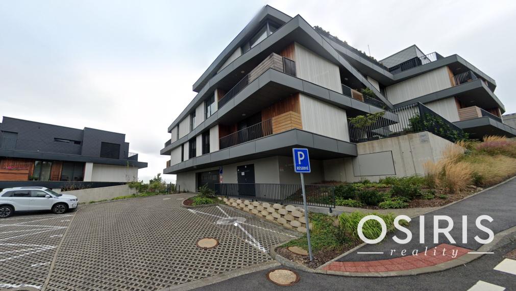 2i byt zariadený dizajnérom, s priestrannou terasou, novostavba 2019, Koliba