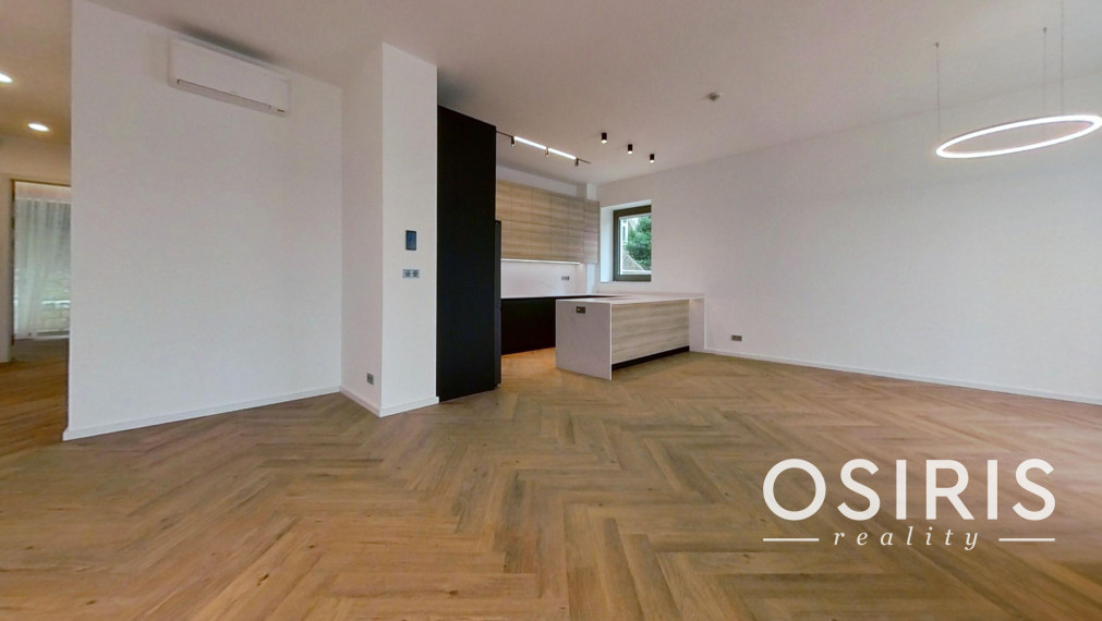 Nadštandardný klimatizovaný 5i byt 160 m2 + záhrada 100 m2, Holubyho ul.