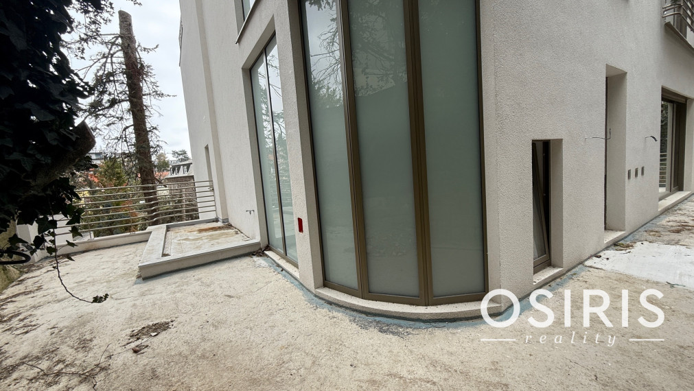 Nadštandardný klimatizovaný 5i byt 160 m2 + záhrada 100 m2, Holubyho ul.