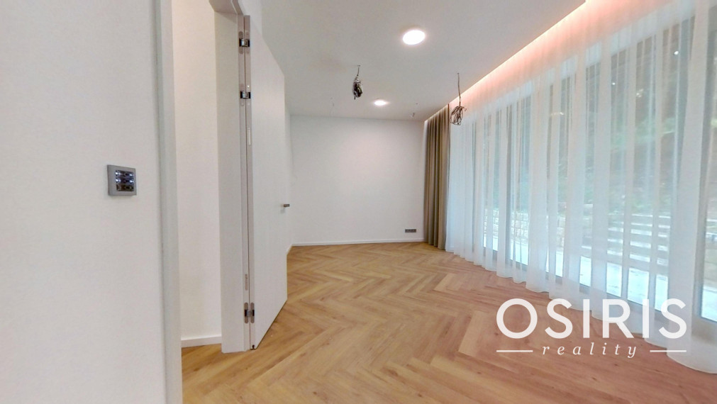 Nadštandardný klimatizovaný 5i byt 160 m2 + záhrada 100 m2, Holubyho ul.