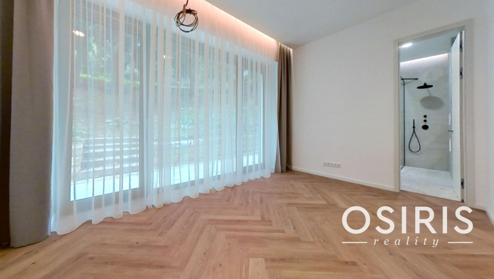 Nadštandardný klimatizovaný 5i byt 160 m2 + záhrada 100 m2, Holubyho ul.