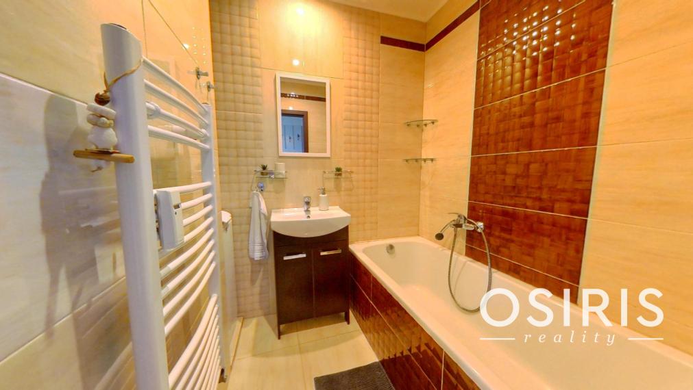 Na prenájom Klimatizovaný 2i byt s balkónom, Piešťanská ul.