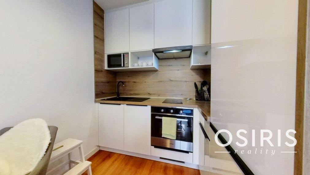 Na prenájom klimatizovaný 2i byt s balkónom, Ružinov, parkovanie