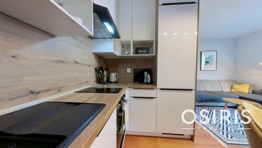 Na prenájom klimatizovaný 2i byt s balkónom, Ružinov, parkovanie