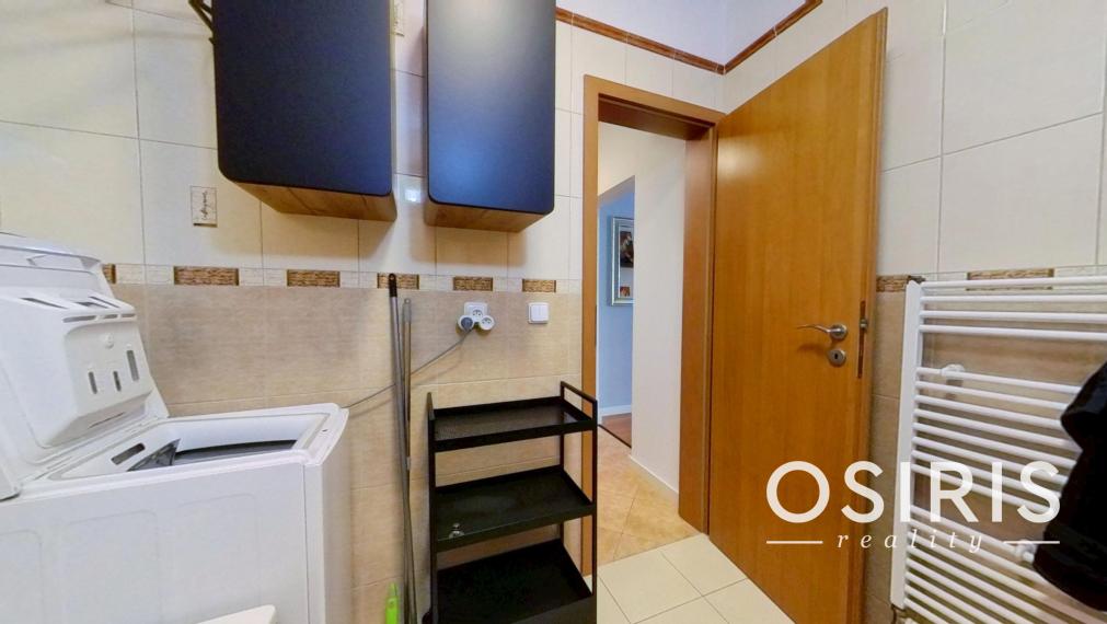 Na prenájom klimatizovaný 2i byt s balkónom, Ružinov, parkovanie