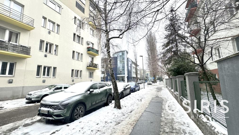 Zariadený 1i byt s balkónom vo vyhľadávanej lokalite, Rastislavova ul. Bratislava - Ružinov