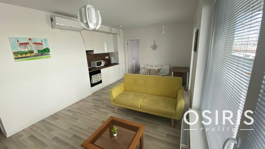 Klimatizovaný 2i byt s balkónom v novostavbe Jarabinky, novostavba 2020