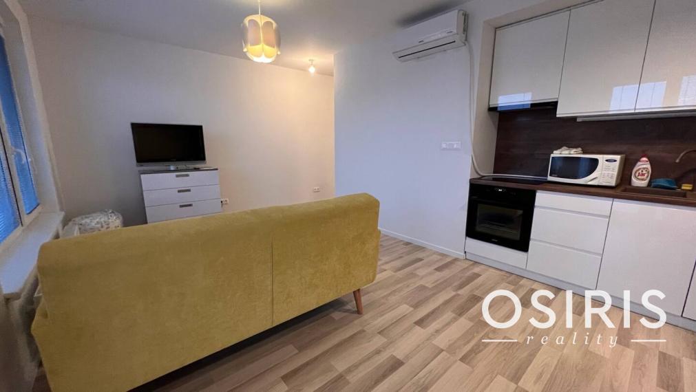 Klimatizovaný 2i byt s balkónom v novostavbe Jarabinky, novostavba 2020