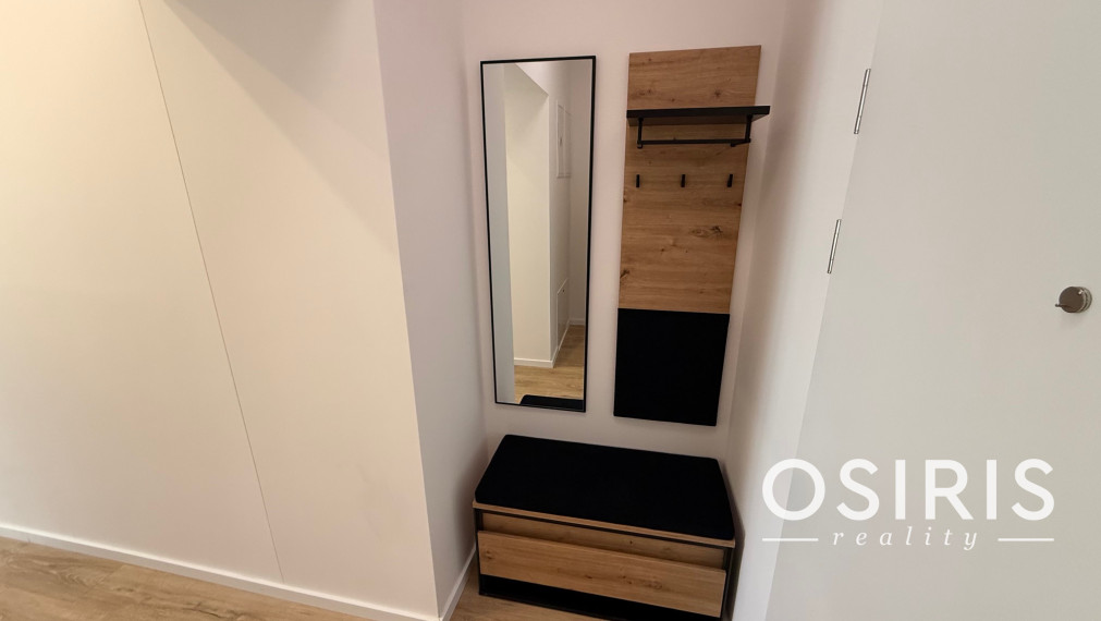 Zariadený 1i byt s terasou a predzáhradkou vo vyhľadávanej lokalite, Nálepkova ul. Lipt. Mikuláš - Tri Háje