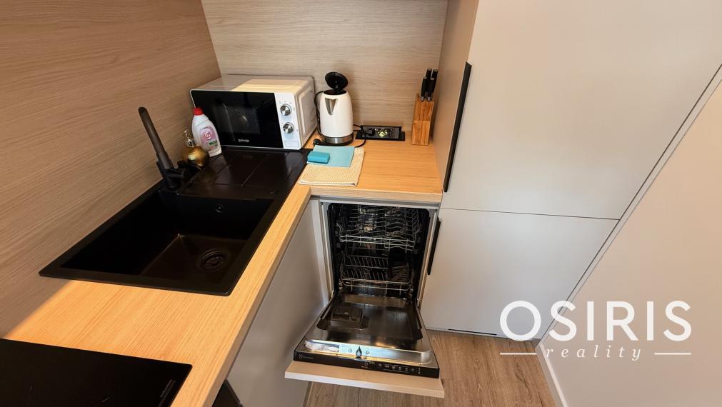 Zariadený 1i byt s terasou a predzáhradkou vo vyhľadávanej lokalite, Nálepkova ul. Lipt. Mikuláš - Tri Háje