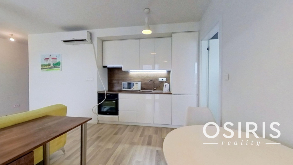 Klimatizovaný 2i byt s balkónom v novostavbe Jarabinky, novostavba 2020