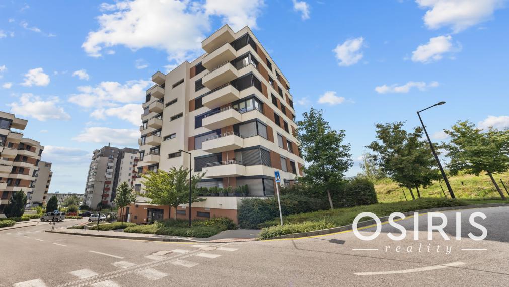 Klimatizovaný 2i byt s balkónom, novostavba 2019, parkovacie miesto