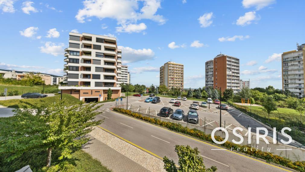 Klimatizovaný 2i byt s balkónom, novostavba 2019, parkovacie miesto