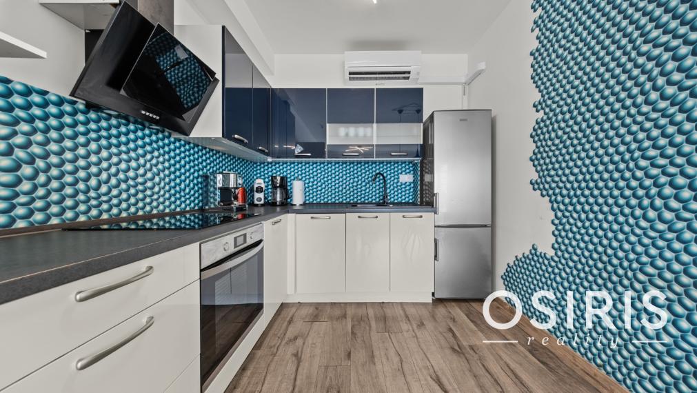 Klimatizovaný 2i byt s balkónom, novostavba 2019, parkovacie miesto