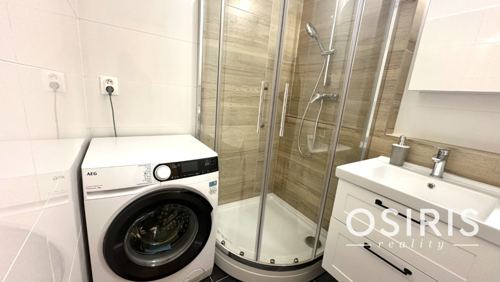 Práve zrekonštruovaný 1 i byt v obľúbenej lokalite, Tilgnerova ulica, Bratislava - Karlova Ves