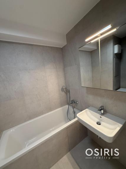 Zariadený 3-izbový byt s balkónom, v novostavbe z r. 2026 - Agáty, Dúbravka