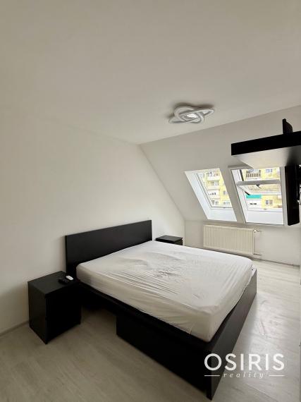 Veľký, kompletne zariadený 3 izbový byt s garážovým miestom