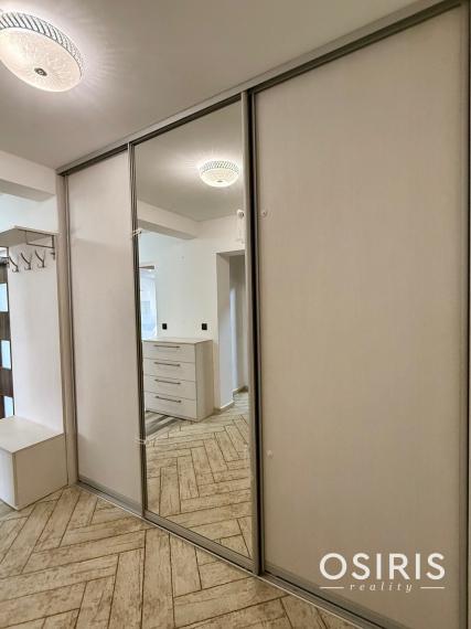 Veľký, kompletne zariadený 3 izbový byt s garážovým miestom