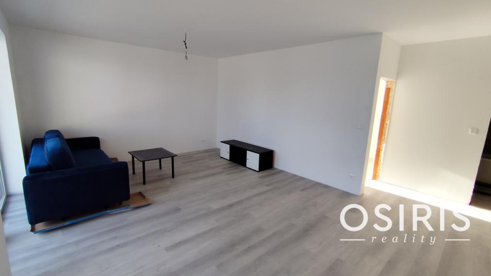 Klimatizovaný 3i byt v novostavbe z r. 2026, terasa 24 m2, 1 x parkovanie