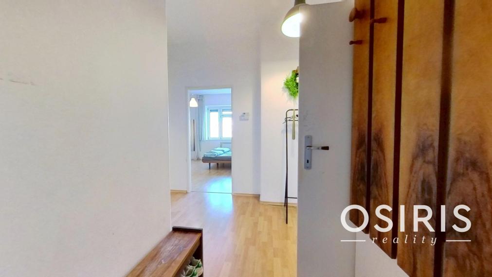 Klimatizovaný 4-izbový byt, v úplnom centre mesta, Laurinská ul.