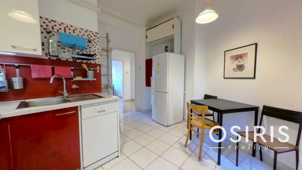 Klimatizovaný 4-izbový byt, v úplnom centre mesta, Laurinská ul.