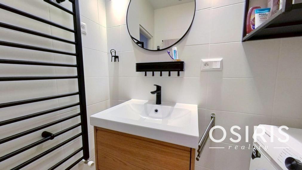 Klimatizovaný 4-izbový byt, v úplnom centre mesta, Laurinská ul.