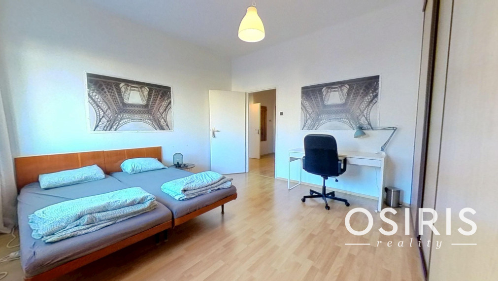 Klimatizovaný 4-izbový byt, v úplnom centre mesta, Laurinská ul.