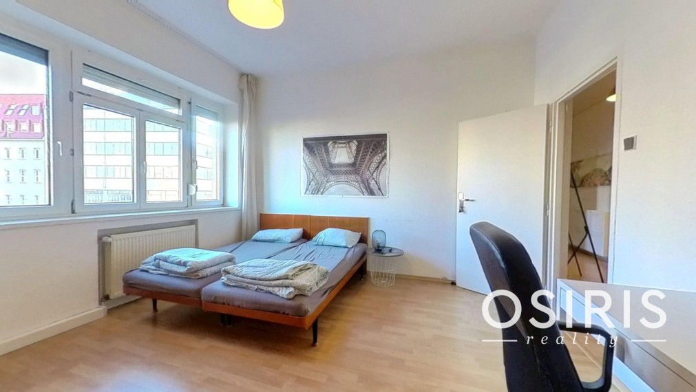 Klimatizovaný 4-izbový byt, v úplnom centre mesta, Laurinská ul.