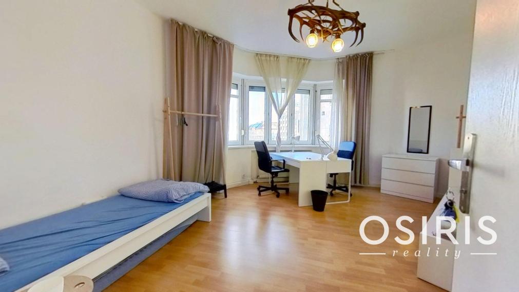 Klimatizovaný 4-izbový byt, v úplnom centre mesta, Laurinská ul.