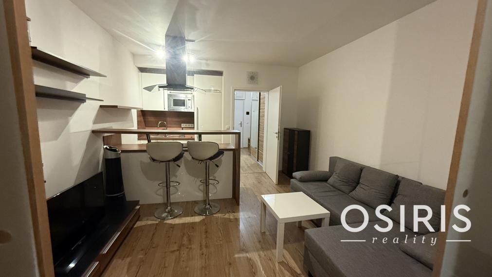 Klimatizovaný 1.5-izbový byt, parkovacie miesto, novostavba