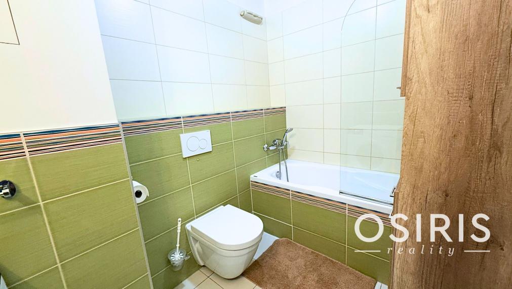 Klimatizovaný 1.5-izbový byt, parkovacie miesto, novostavba