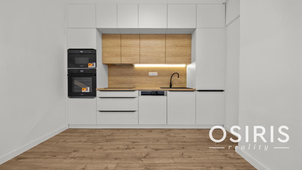 Priestranný 4 izbový byt, po kompletnej rekonštrukcii z r. 2026, Americká ul.