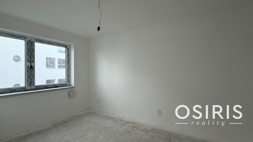 Skolaudované - krásny 3 izb. byt s veľkým balkónom v lukratívnej lokalite