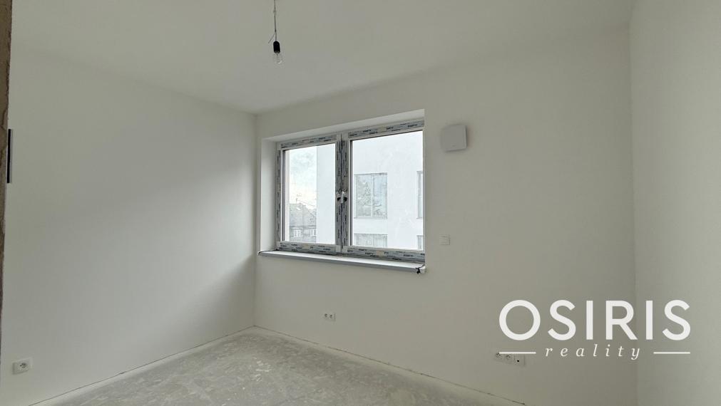 Skolaudované - krásny 3 izb. byt s veľkým balkónom v lukratívnej lokalite