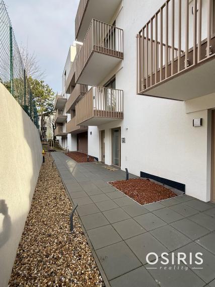 Skolaudované - 4 izb. byt s veľkou predzáhradkou - Winehills