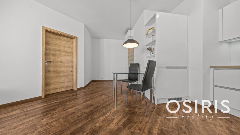 Klimatizovaný 2i byt s balkónom, novostavba 2019, parkovacie miesto