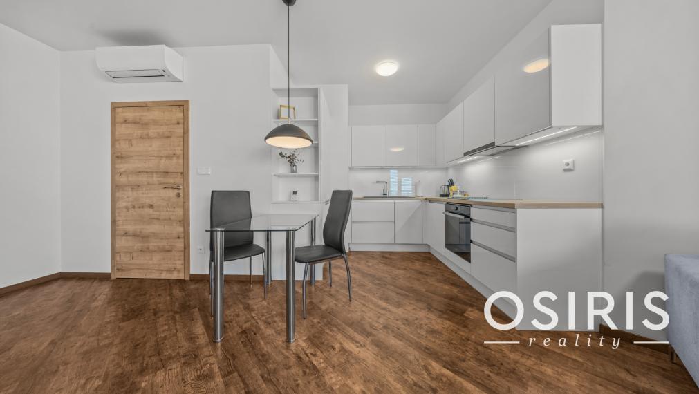Klimatizovaný 2i byt s balkónom, novostavba 2019, parkovacie miesto