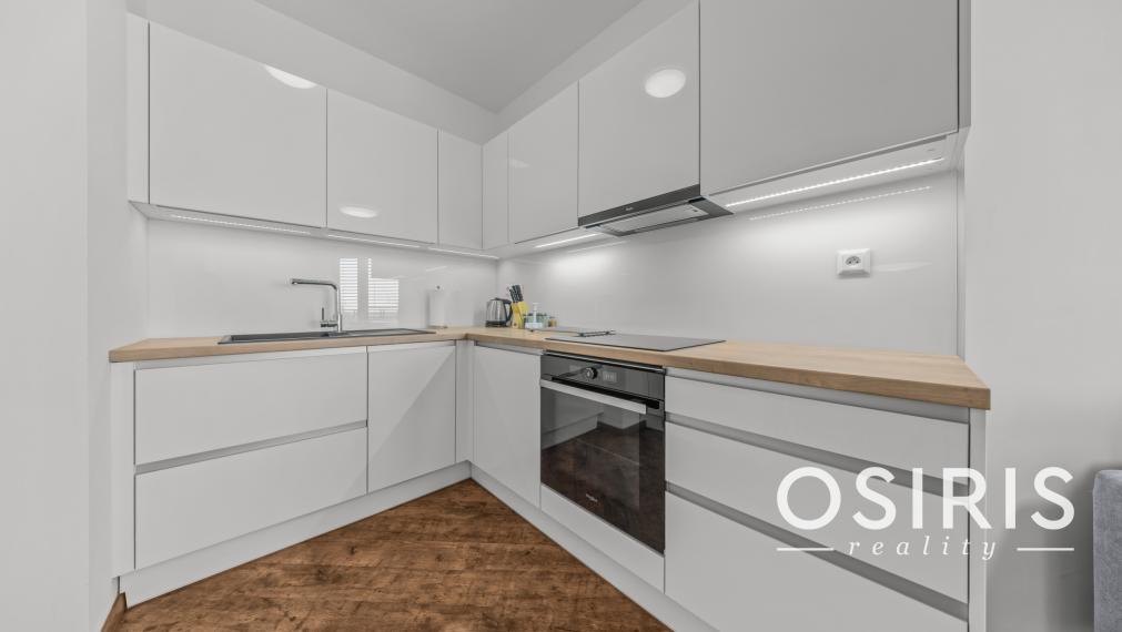 Klimatizovaný 2i byt s balkónom, novostavba 2019, parkovacie miesto