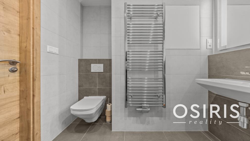 Klimatizovaný 2i byt s balkónom, novostavba 2019, parkovacie miesto