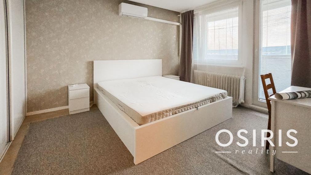 TOP PONUKA-Priestranný 3-izbový byt s balkónom v zelenej časti Dúbravky