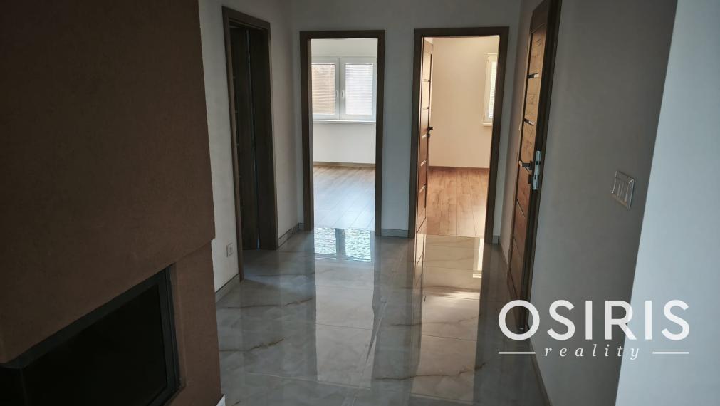 Moderný bungalov v pokojnej lokalite s veľkým pozemkom