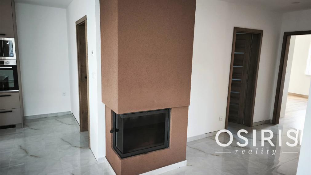 Moderný bungalov v pokojnej lokalite s veľkým pozemkom