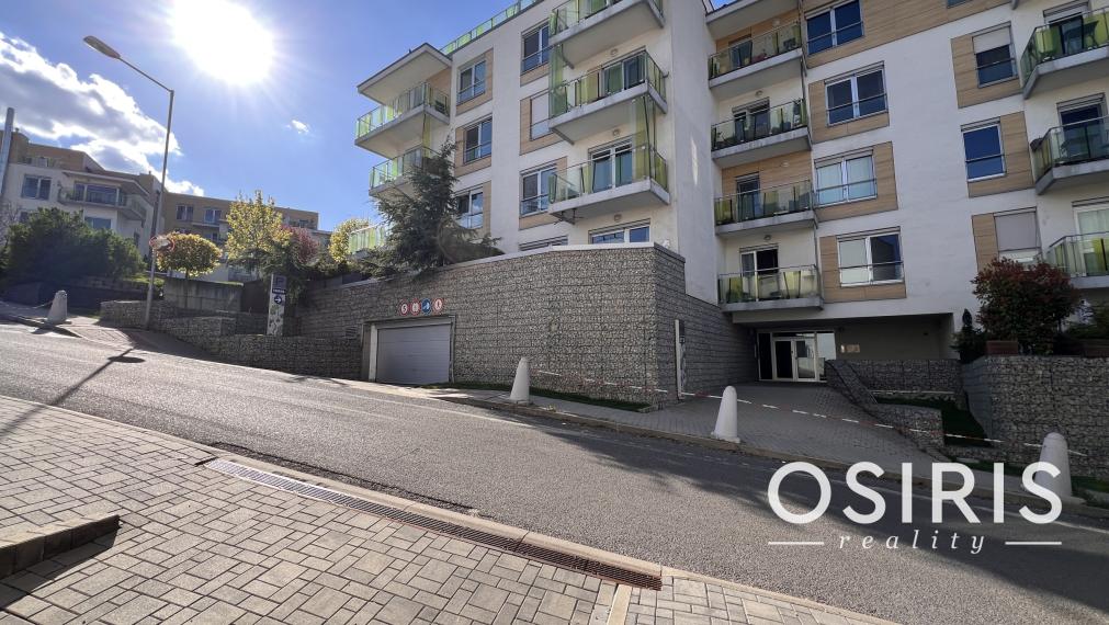 Na prenájom 2i byt s balkónom a parkovaním v novostavbe z r. 2015, Koliba