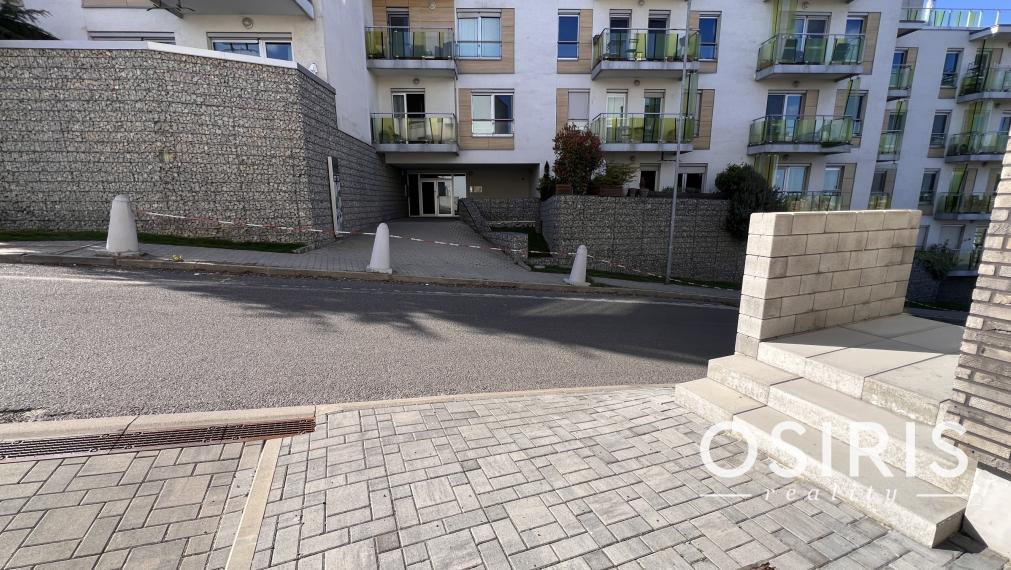 Na prenájom 2i byt s balkónom a parkovaním v novostavbe z r. 2015, Koliba