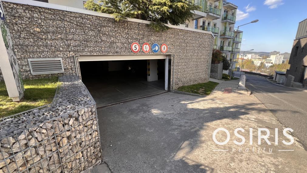 Na prenájom 2i byt s balkónom a parkovaním v novostavbe z r. 2015, Koliba