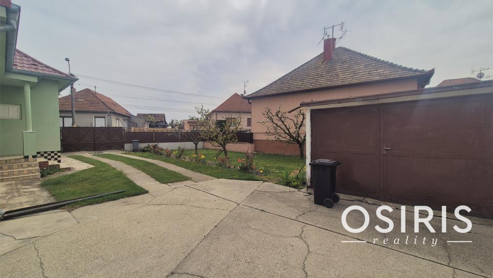 TOP PONUKA - Rodinný dom s veľkým pozemkom v obci Nekyje na Ostrove